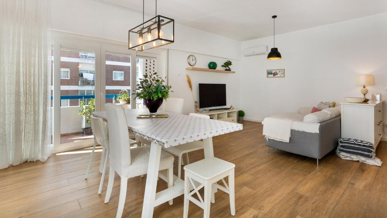 Faro Getaway W/ Big Balcony By Lovelystay Exteriör bild