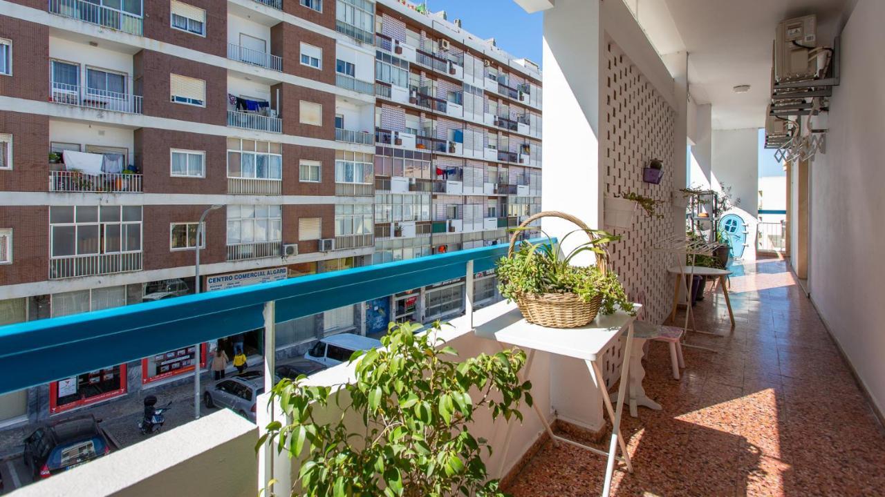 Faro Getaway W/ Big Balcony By Lovelystay Exteriör bild